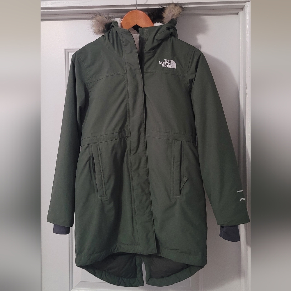 The North Face girl Artic Parka. Forest Olive Green. sz  Large (12) Waterproof.